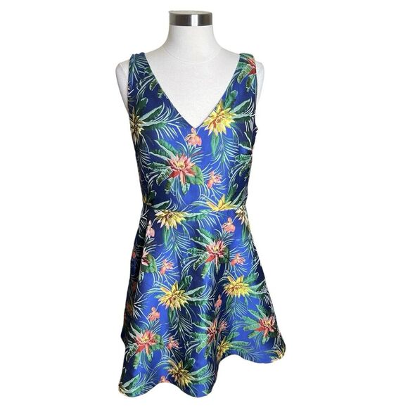 CeCe Dresses & Skirts - Cece Dress Womens 8 Blue Floral Jacquard Fit & Flare V Neck Sleeveless